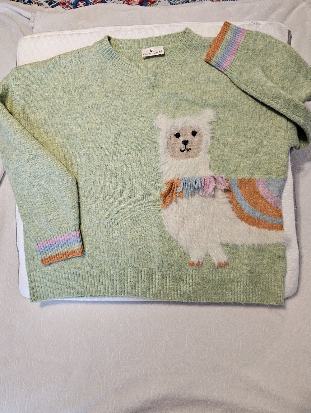 Urban Daizy Llama Alpaca Graphic Knit Sweater M L Sage Green Pastel Fringe Cuff